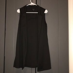 Women’s UK 12/US8 sleeveless mid length jacket